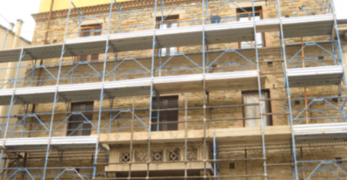 Archisio - Lavoro di Arca Angelo E C Snc - Lazienda arca angelo e c Snc effettua montaggio smontaggio e nolo a caldo di ponteggi per ledilizia di tipo tubogiunto e prefabbricati castelli di tiro e platee Siamo attenti alla qualita dei