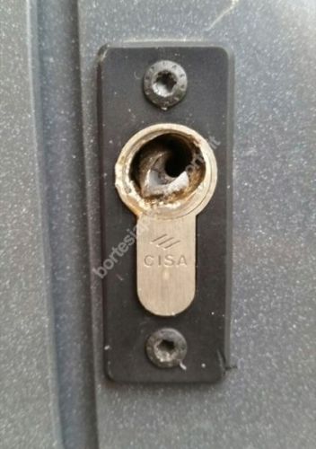 Archisio - Showroom di Bortesi Apertura Porte - Bortesi apertura porte una realt moderna ma con alle spalle una lunga esperienza nel settore della sicurezza Operativa da oltre ventanni a reggio emilia e provincia oggi la ditta special