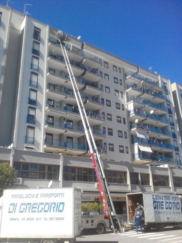 Archisio - Lavoro di Di Gregorio Traslochi E Trasporti - lazienda di gregorio s R L Si trova a taranto e si occupa di traslochi e trasporti Unattivit che va avanti da diverse generazioni un punto di riferimento per chiunque voglia avere a disposi