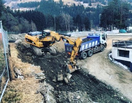 Archisio - Lavoro di Cantoni Costruzioni - Sessantanni di carriera nellimmobiliare fondata da giuseppe cantoni nel 1948 lazienda cantoni costruzioni a bormio ha avuto uno sviluppo generazionale Dal 2011 i nipoti michele e stefano at
