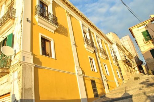 Archisio - Lavoro di Fratelli Farace - una realt leader a livello nazionale per la produzione di matrici e casseformi in polistirolo per la costruzione in opera di forme e sagome in cemento per il settore edile Lazienda in grad