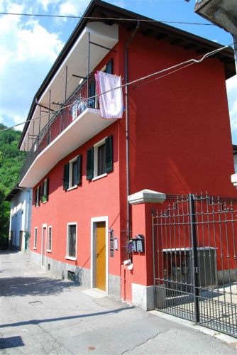 Archisio - Lavoro di Agosta Claudio - La ditta agosta claudio unazienda artigiana inserita nellambito edilizio e pi precisamente nella tinteggiatura verniciatura micro sabbiatura eco-sabbiatura isolamenti termici a cappott