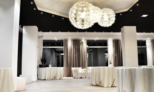 Archisio - Lavoro di Pg Paologerosa - La nostra realt produttiva nasce e si sviluppa nel corso di tre generazioni Come per tante attivit qui in brianza prende avvio nella classica bottega artigianale sotto casa Cresce passo dopo p