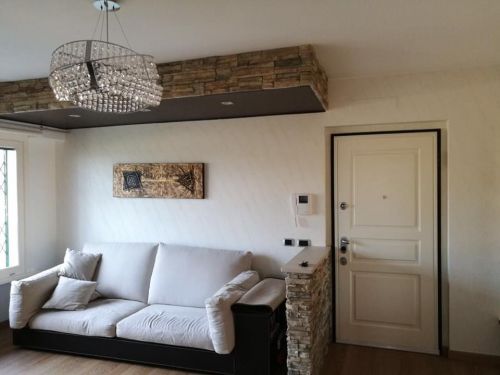 Archisio - Lavoro di Pitture E Decori Di Agostino Di Canito - I servizi offerti da pitture e decori sono- imbiancatura su ogni genere di supporto- decori murali- rivestimenti di tappezzeria in carta- applicazione di tende tendaggi e zanzariere- r