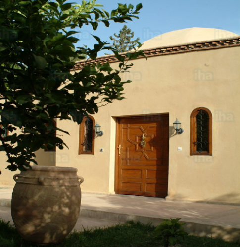 Archisio - Showroom di Falegnameria Ceccatelli Giancarlo - Produzione di serramenti modulari in legno per esterni e interni e portoncini blindati Realt leader nel campo dei serramenti in legno lazienda ha oggi tradotto e formalizzato il suo tradizionale