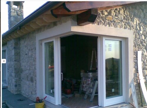 Archisio - Showroom di Fasel Serramenti - Lalta tecnologia dei macchinari impiegati e le competenze in campo teorico e pratico dei titolari garantiscono prodotti che si distinguono nel tempo per funzionalita e solidita Anche latt