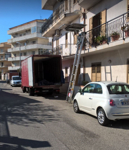 Archisio - Lavoro di Traslochi Reggio Calabriait By Daservice - Azienda di trasporti e traslochi attiva presso reggio calabria
