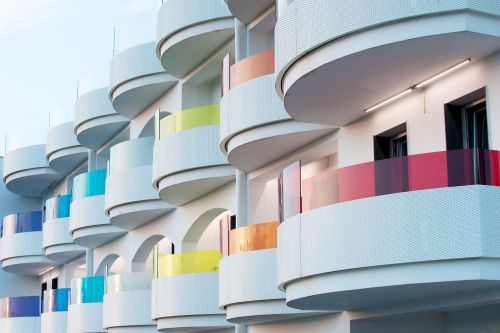 Archisio - Lavoro di Vetreria Calasso - Antonio salvatore e davide Sono i tre fratelli che guidano con grande successo la vetreria calasso Tre ruoli responsabilit e qualit diverseOgnuno simpegna quotidianamente nel suo ambit