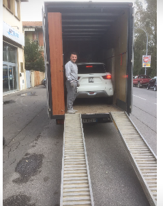 Archisio - Lavoro di M N Traslochi Di Marco Neri - Traslochi in tutta italia con servizio di imballaggio mobilia Custodia e deposito mobili conto terzi Montaggio e smontaggio mobili con personale specializzato Noleggio piattaforma aerea