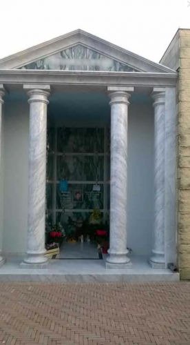 Archisio - Lavoro di Molinaroli Marmi - 50 anni di presenza della nostra azienda sul mercato questa carriera iniziata da enzo nel 1964 e portata ora avanti dai figli giancarlo e daniele un chiaro punto di forza per la molinaroli marmi