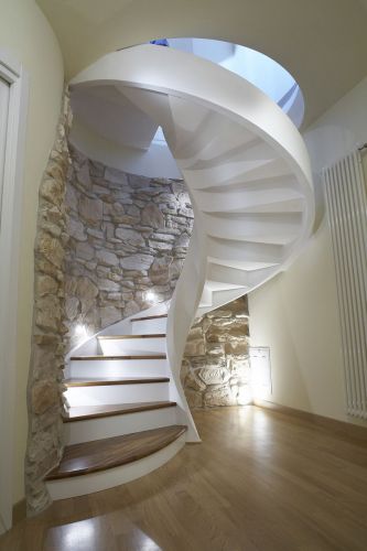 Archisio - Lavoro di Castelli Romani Larte Della Pietra - La castelli romani unazienda di marino roma che si occupa della fornitura e posa di pietre naturali di rivestimenti e pavimentazioni intervenendo in tutte le fasi delle lavorazioni La castell