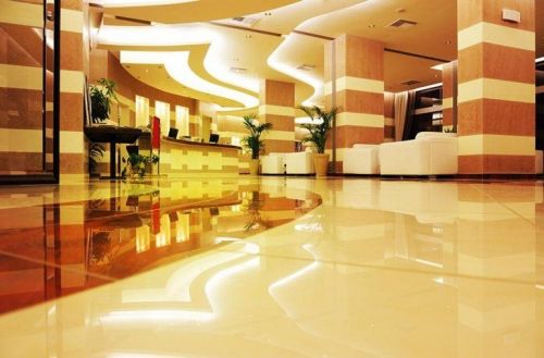 Archisio - Lavoro di Carroni Mauro - Trattamento Pavimenti - la ditta carroni mauro specializzata in trattamento cotto levigatura lucidatura e pulizia marmo graniglia e granito antichizzazione pavimenti Rispettivamente con il trattamento del cotto si p