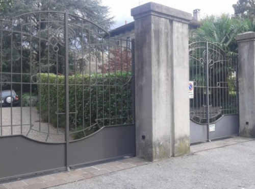 Archisio - Lavoro di Franco Colzani - Lazienda franco colzani una carpenteria specializzata nella lavorazione del ferro e di altri metalli e nella produzione di arredi serramenti e manufatti in ferroGrazie alla lunga esperienza ma