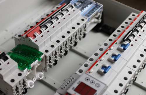 Archisio - Lavoro di Alessandro Gambini - Alessandro gambini leader nel settore degli impianti elettrici civili o industriali