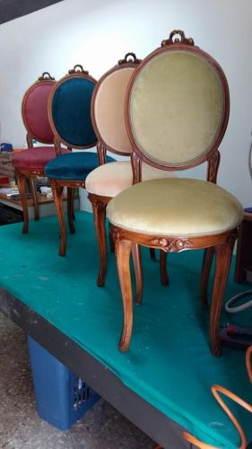 Archisio - Lavoro di Tappezzeria Fiorentina - Tappezzeria fiorentina dal 1954 tappezzerie tendaggi e tessuti per interni Realizzazioni su misura e forniture per alberghi sale ricevimenti e uffici