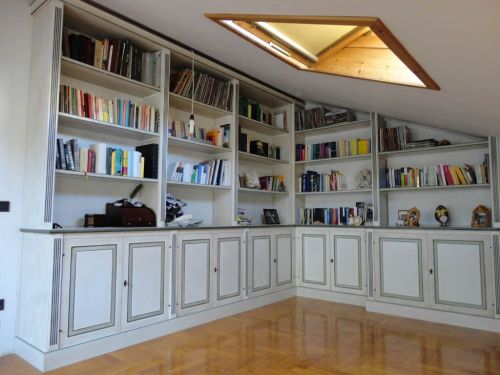 Archisio - Lavoro di Melloni Falegnameria - La falegnameria melloni nasce dallesperienza tramandata da tre generazioni e mantiene manualit e creativit tipiche dellattivit artigianale affiancate da ricerca e innovazione E specializz