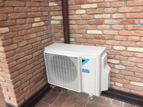 Archisio - Lavoro di Idraulico Condizionamento Canne Fumarie Gas - Questa impresa si occupa di idraulica condizionatori canne fumarie e gas