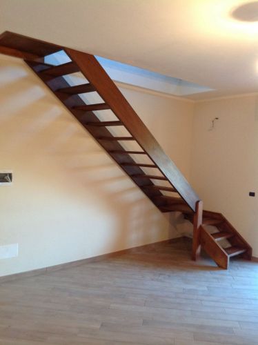 Archisio - Lavoro di Falegnameria Fortunati - La falegnameria fortunati ha una storia molto lunga fatta di successi lavorazioni di altissima qualit e costante ricerca della soddisfazione del cliente Lazienda ha infatti origine agli inizi