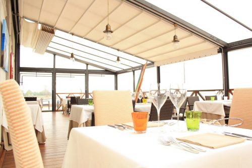 Archisio - Lavoro di Rossi Tendaggi - Rossioutdoor trasforma tutto questo secondo le tue esigenze creando spazi nuovi nei quali vivere i tuoi momenti migliori