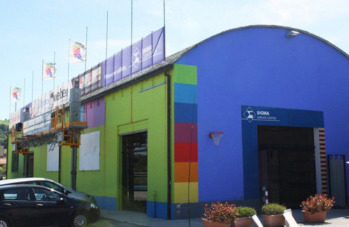 Archisio - Showroom di Gi Colors - Gi colors un negozio di fermo che da anni si specializzato nella vendita di vernici colori e prodotti per ledilizia proponendo ai suoi clienti anche una vasta gamma di materiali edili e di s