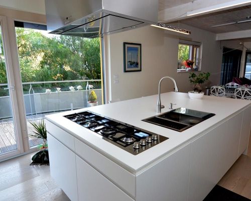 Archisio - Lavoro di Il Falegname - Il trattamento termico del legno un procedimento ad alto contenuto tecnologico che consiste nel sottoporre il legno ad un ciclo di essicazione ad alte temperature variabili tra 180c e 230c in