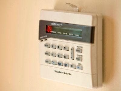 Archisio - Lavoro di Flli Bignu - La ditta flli bign situata a conegliano opera dal 1974 nel settore degli impianti occupandosi della progettazione e messa in posa di sistemi tecnologici per la sicurezzaNei primi anni ottanta