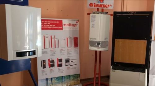 Archisio - Lavoro di Ditta Termoidraulica Valente Giuseppe- Show Room - La ditta di termoidraulica valente si occupa da circa 15 anni con dedizione e cura nei confronti del cliente di impianti idrici riscaldamento gas ristrutturazione di interni giardinaggio risc