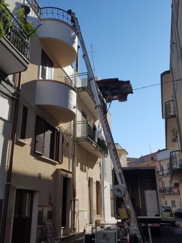 Archisio - Lavoro di La Nuova Traslochi - Lazienda la nuova traslochi di bongermino antonio ha sede a laterza in provincia di taranto Si tratta di una ditta specializzata in traslochi per uffici o abitazioni traslochi industriali nonch