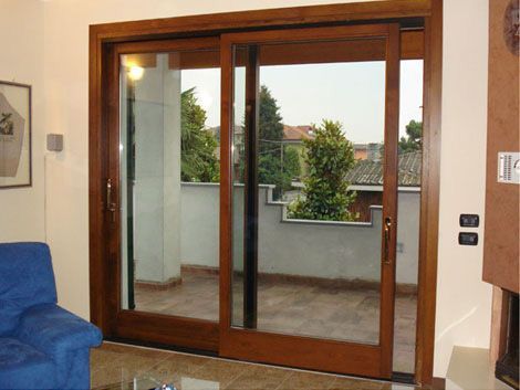 Archisio - Lavoro di A T Arredamenti Trapletti Snc - At Arredamenti-serramenti trapletti unazienda che produce manufatti in legno da oltre 50 anni e oggi grazie allesperienza acquisita in grado di soddisfare ogni esigenza architettonica