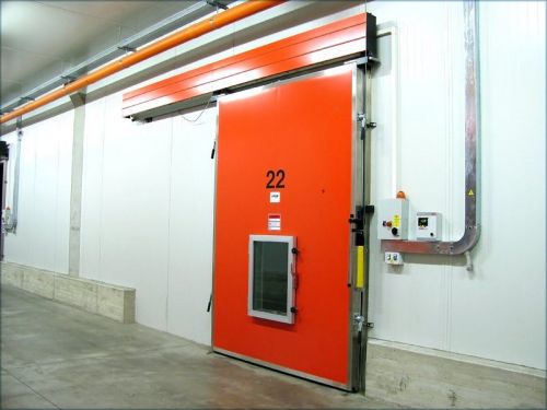 Archisio - Showroom di Foris Index Eredi Di Berardi Natale Srl - Foris index srl specializzata nella produzione di porte per celle frigorifere ed ha raggiunto nel tempo una posizione di leadership nel mercato della conservazione del freddoForte realt az