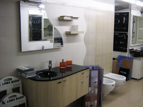 Archisio - Showroom di Ladisa Sas - Rivendita di sanitari e accessori