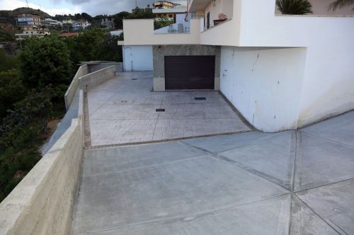 Archisio - Lavoro di Cfc Costruzioni - Posatori di resina qualificatiLazienda costruzioni c F C Ha un esperienza trentennale nel settore delle pavimentazioni industriali in resina muri stampati e manutenzione industrie casearie a