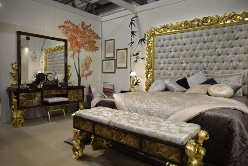 Archisio - Showroom di Flli Consonni - Fatto in italiaFlli consonni unazienda dinamica e vitale con sede a lazzate mb che da oltre 70 anni pensa studia e realizza orologi grandfather orologi complementi darredo arredi soggio