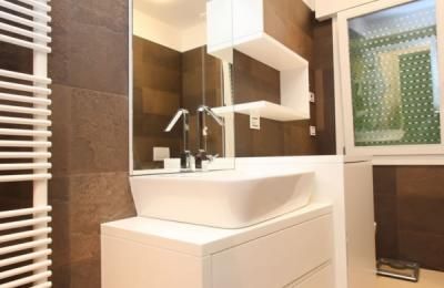 Archisio - Lavoro di Falegnameria 1998 - la bottega del falegname una falegnameria a jesolo realizza dal 1998 innumerevoli lavori di falegnameria come arredamento negozi locali pubblici e alberghi e lavori per conto di clienti priva