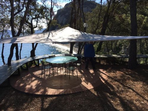 Archisio - Lavoro di Veleria Elle Sails Tappezzeria - Rigging Harken - Furlex - Sunbrella - Elle sails di cabras e segnini una veleria con esperienza decennale e si occupa di realizzazione e riparazione di qualsiasi tipo di vela tendalino e tappezzeria di bordo Inoltre tappezzeria tradi