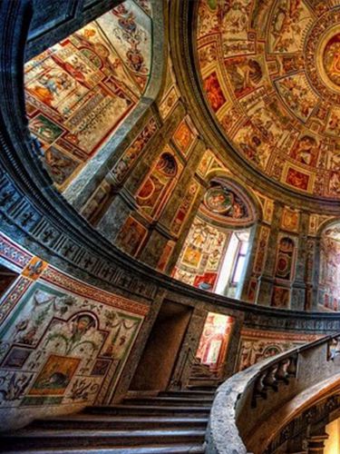 Archisio - Lavoro di Roberto Capuana Terre Colorate - Se dovete ristrutturare un edificio ma anche solo cambiarne latmosfera con il colore oppure restaurare elementi di rilevanza storica della vostra abitazione come mosaici stucchi affreschi sono