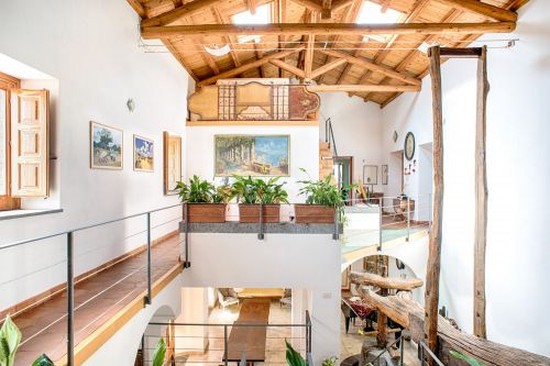 Archisio - Lavoro di Rosario Scalia - Fotografo di interni e architettura con sede a catania lavoro in tutta la sicilia oltre che in italiaQuesto genere di fotografia richiede tecniche specifiche per valorizzare la scena interna o