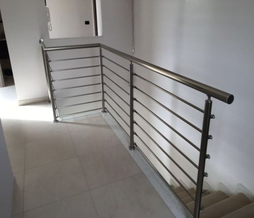 Archisio - Showroom di Emmaus Snc - Siamo una giovane e dinamica azienda nata dopo una pluriennale esperienza nel mercato di riferimentoI nostri principali clienti sono commercianti ed operatori del settore dei serramenti in allumi