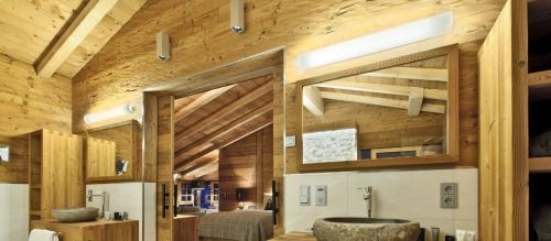 Archisio - Lavoro di Inlegno Di Boscaro Moreno - La falegnameria artigianale inlegno realizza arredamenti su misura come cucine angoli cottura armadi giorno e notte arredamenti per Negozi e uffici serramenti su misura per interni ed esterni e