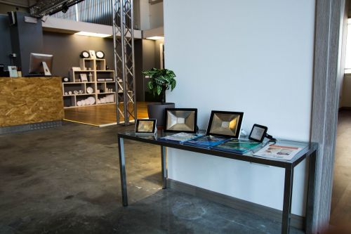 Archisio - Showroom di Eglatech srl - Eglatech srl unazienda italiana con esperienza pluriennale nel settore dellilluminazione a led da interno ed esternoIl nostro team specializzato nella selezione di prodotti di qualit