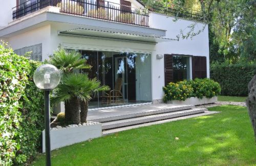 Archisio - Progetto di Archimove - Nel 2012 unamicizia nata sui banchi di scuola d vita ad unattivit professionale Due architetti dopo essere state amiche per ventanni e aver maturato esperienze di vita e professionali d