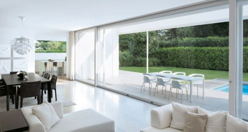 Archisio - Showroom di Cosmai Infissi - lazienda cosmai infissi operante nel settore dal 1980 in costante evoluzione e sempre attenta a soddisfare le esigenze di una clientela preparataLa collaborazione di tecnici e maestranze di al