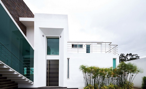 Archisio - Showroom di Serry srl - Finestre su misura impermeabilizzazione finestre installazione di guarnizioni installazione finestre installazione zanzariere persiane riparazione finestre riparazione zanzariere sostituzione