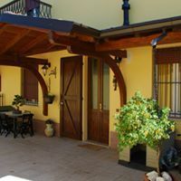 Archisio - Showroom di Alfa Porticati - Alfa porticati unazienda giovane e dinamica che si occupa della progettazione creazione e montaggio di tettucci gazebo pergolati e porticati in legno