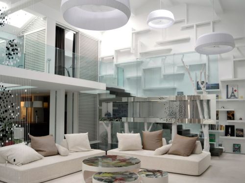 Archisio - Showroom di Modoluce - Un percorso di ricerca nel contemporaneo che non trascura la funzione e che fa nascere emozioni creando soluzioni dilluminazione sempre diverse e speciali Negli ambienti living lavoro e contract