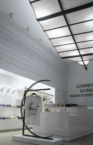 Archisio - Lavoro di Asso spa - Asso unazienda italiana specializzata nella realizzazione di allestimenti per negozi completi chiavi in manoAsso si propone inoltre come general contractor nella realizzazione ed allestime