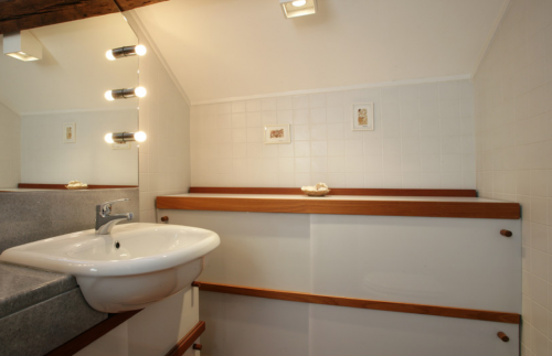 Archisio - Lavoro di Laboratorio Di Falegnameria Girelli Giorgio - Realizzazione di arredi