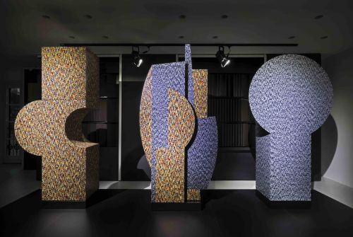 Archisio - Lavoro di Alpi spa - Dalla materia alla lavorazione woodmore esplora il mondo alpi raccontando i valori di innovazione ricerca e tradizione medianti i quali lazienda esalta la libert progettuale ed estetica di un ma