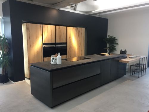 Archisio - Showroom di Service Ingrosso Mobili - Ingrosso mobili in questo periodo per motivi di budget aziendale offre ai privati la possibilit attraverso pass gratuiti numerati e limitati di prendere un appuntamento presso i propri showroom