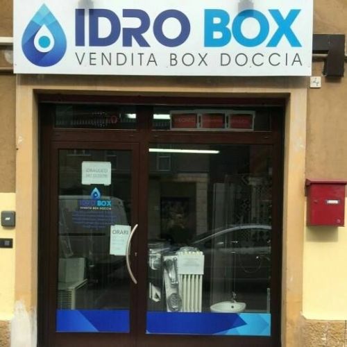 Archisio - Lavoro di Idro Box - -vendita e assistenza box doccia-sostituzione vecchie vasche da bagno-restrutturazioni bagni-impianti termosanitari e riparazioni-piccoli lavori interni